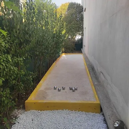 T2 Balneotherapie, Jardin, Parking, Tram, Boulodrome *