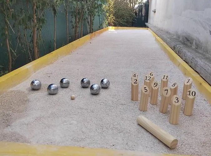 T2 Balneotherapie, Jardin, Parking, Tram, Boulodrome ブラニャック