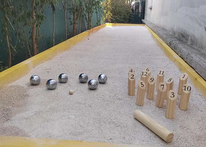 T2 Balneotherapie, Jardin, Parking, Tram, Boulodrome * ブラニャック